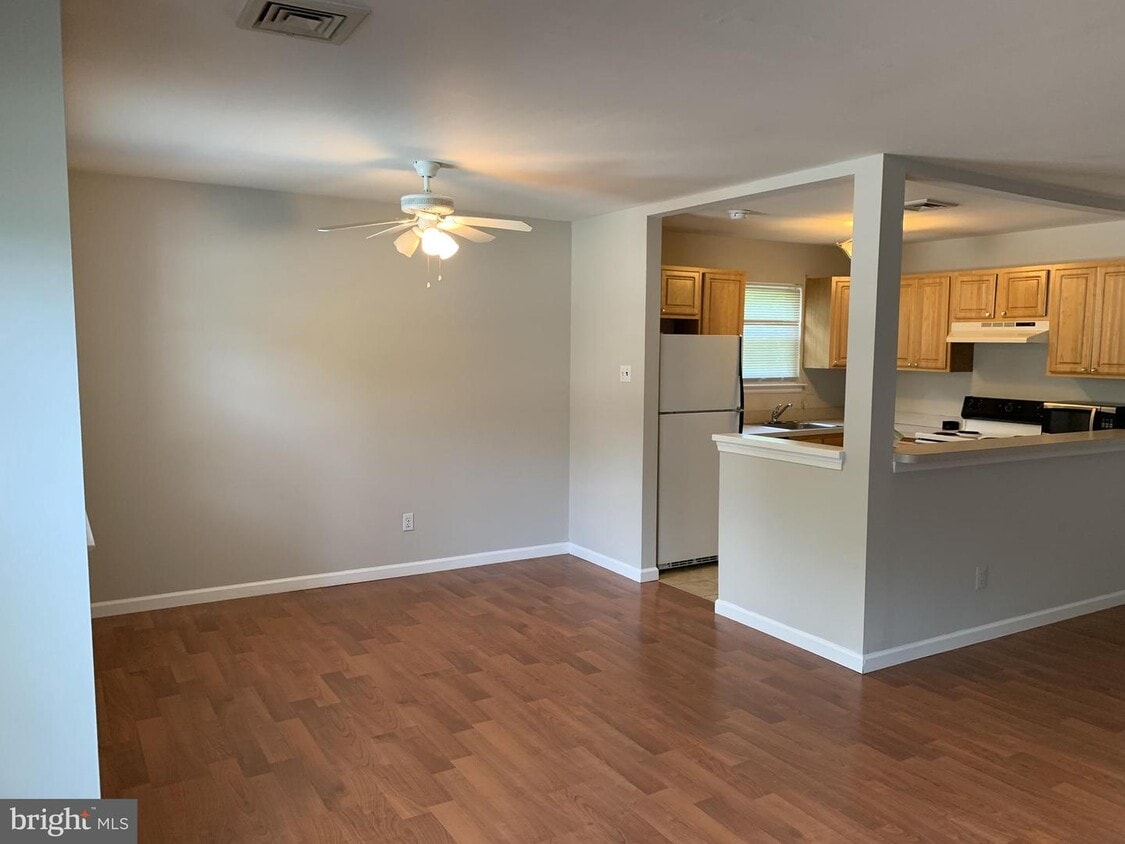 2166 Birch Dr Unit 1ST FLOOR, Lafayette Hill, PA 19444 Room for Rent