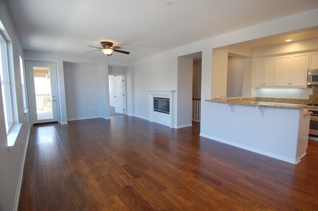 Foto del edificio - Bright and Spacious Two Bedroom/Two Bath Condo in Talega!! Call Steve Conrad- 949-542-8347