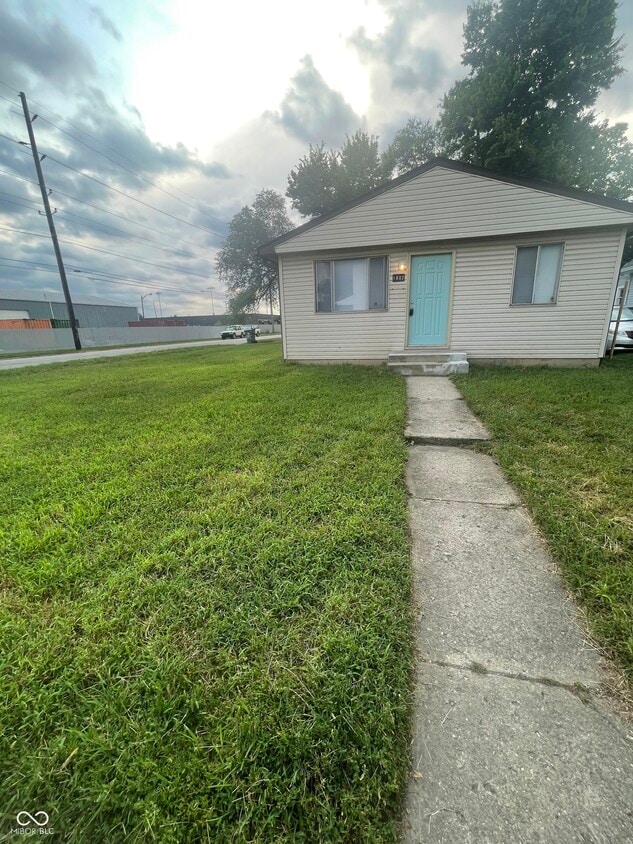 Primary Photo - 1802 Sugar Grove Ave