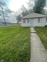 Building Photo - 1802 Sugar Grove Ave