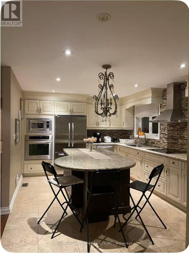 Photo du bâtiment - 70 Corinthian Blvd