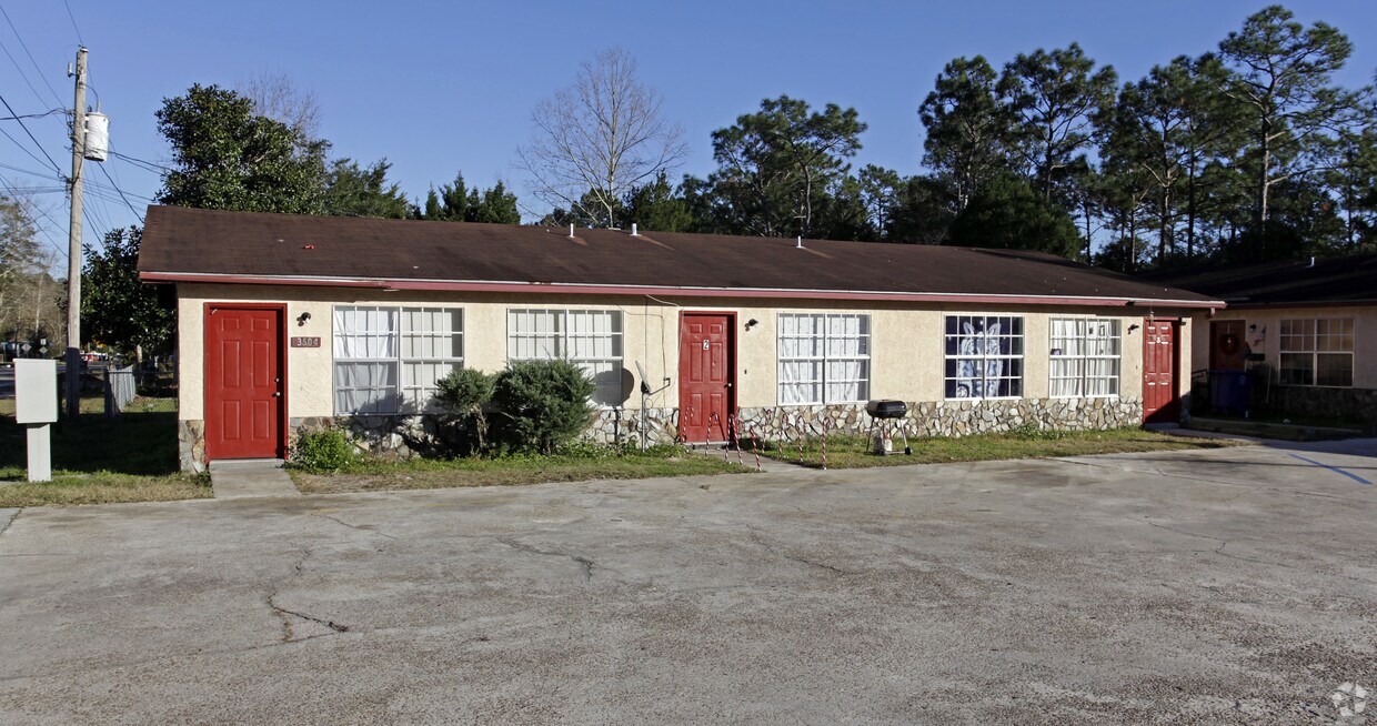 Primary Photo - Lane Apartments