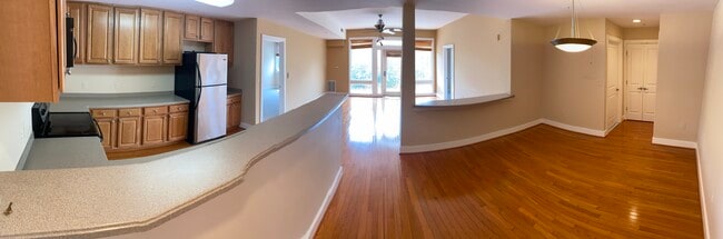 Building Photo - 400 Renfro Dr