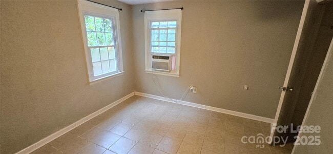 Foto del edificio - 508 Arlington Cir NW