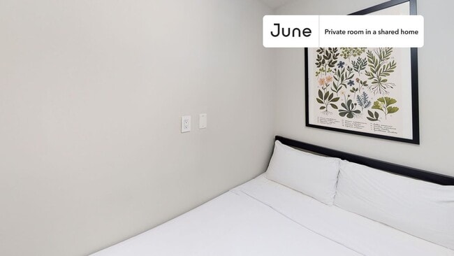 Building Photo - Room in Shared 3 bed/1 bath home