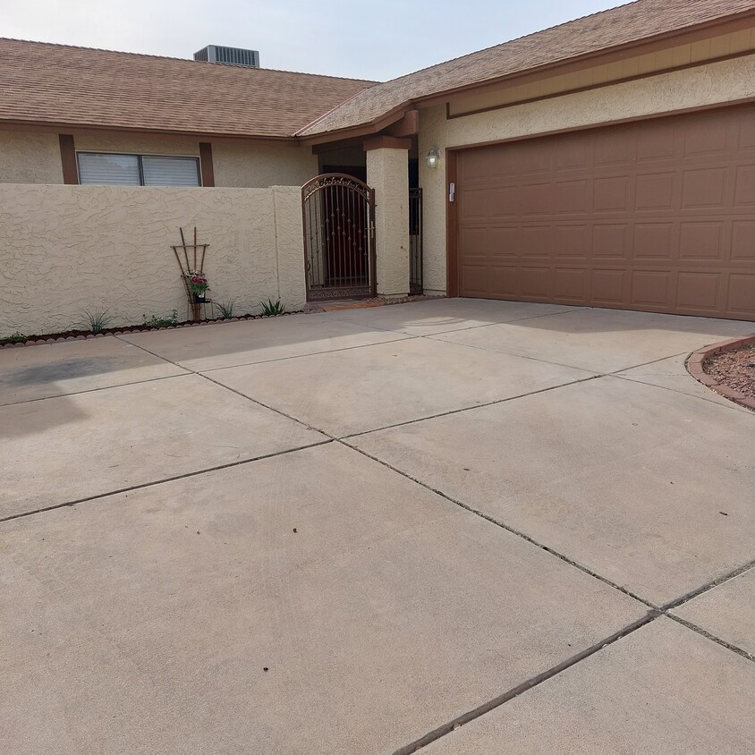 Front of home - 1513 W Jacinto Ave