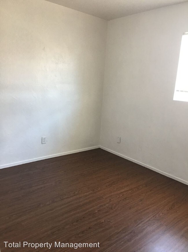 Building Photo - 310 W Bardsley Ave