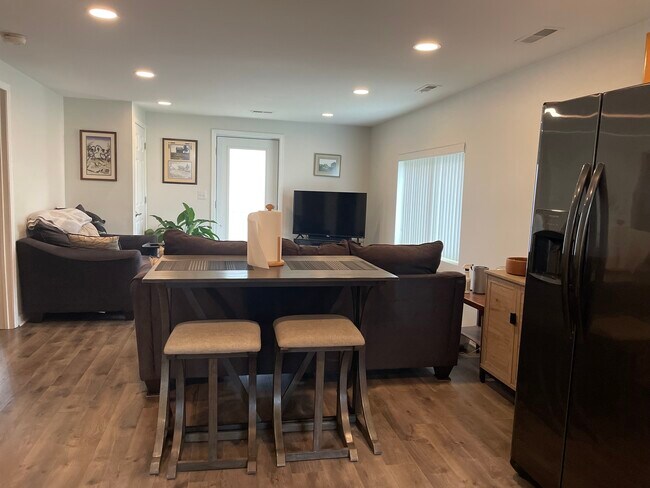 Foto del edificio - 322 Hathaway St