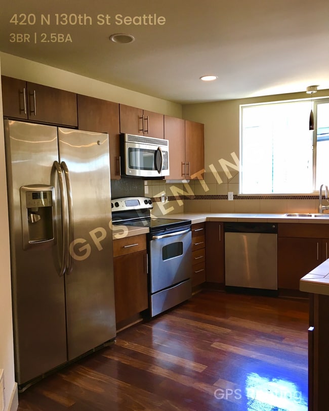 Foto del edificio - 420 N 130th St