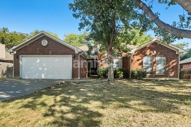 Building Photo - 3213 Scenic Glen Dr