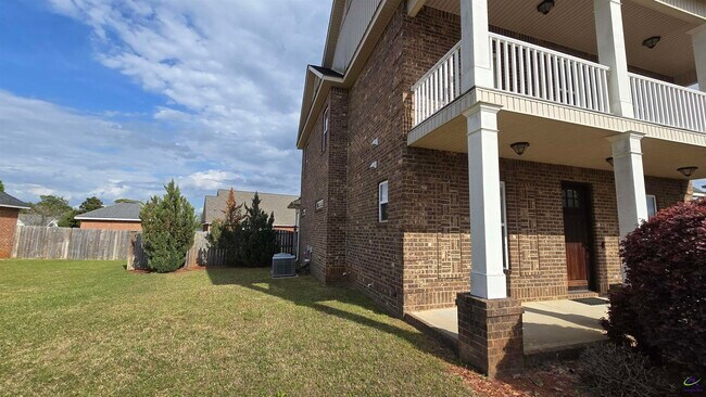 Building Photo - 103 Clarissa Dr