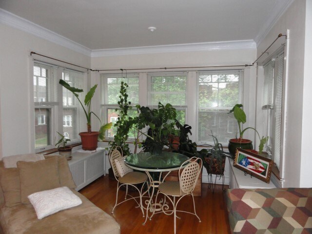 Foto del edificio - 5134 W Cullom Ave