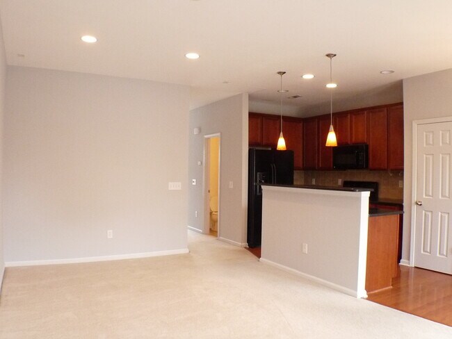 Building Photo - 3BD/2BA - 3 Story Townhome at Ayrsley for ...