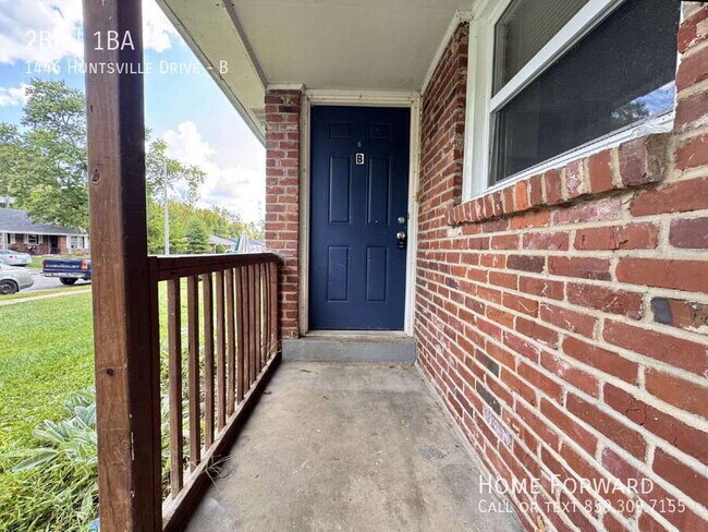 Foto del edificio - 1446 Huntsville Dr