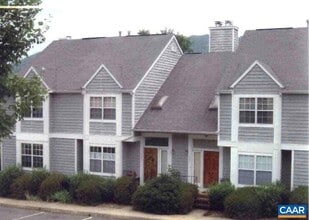 Building Photo - 1235 Maple View Dr