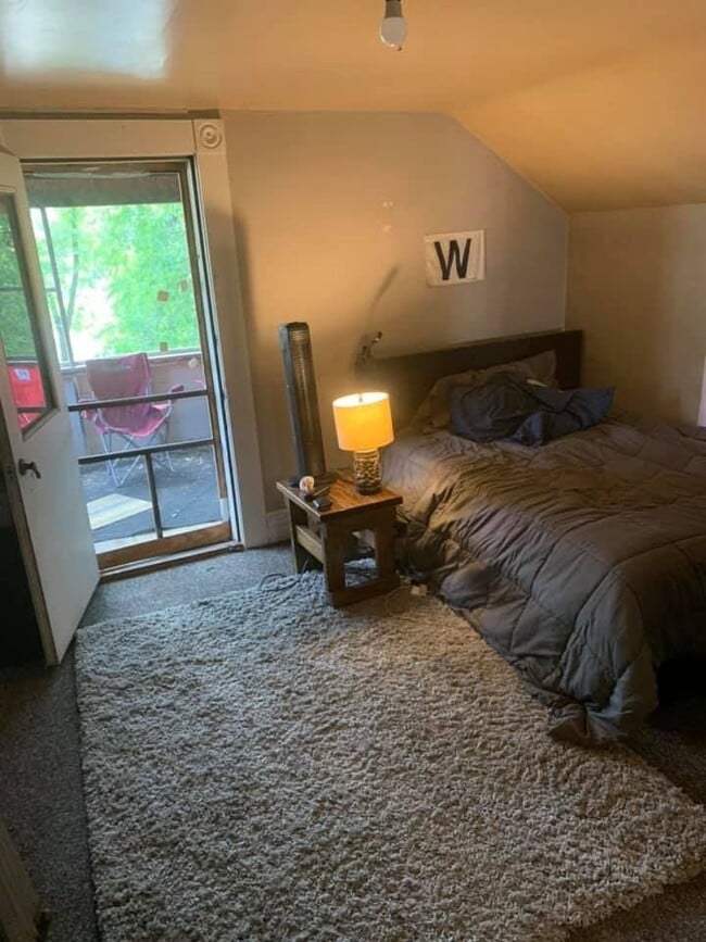 bedroom - 1216 State St