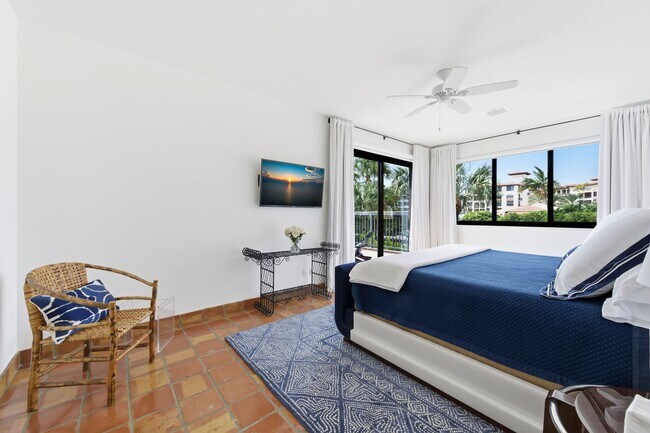 Foto del edificio - 264 Everglade Ave