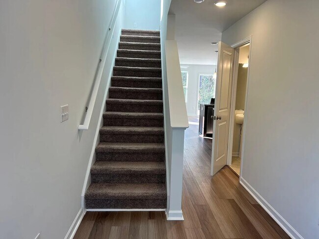 Foto del edificio - 548 Kingfisher Ct