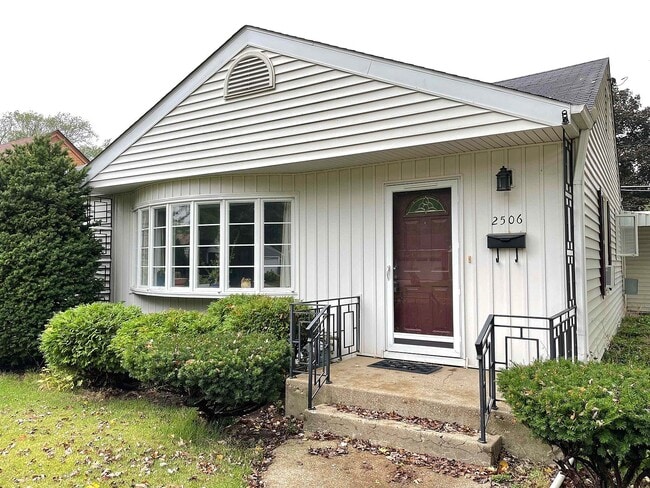 Building Photo - 2506 Barrington Pl