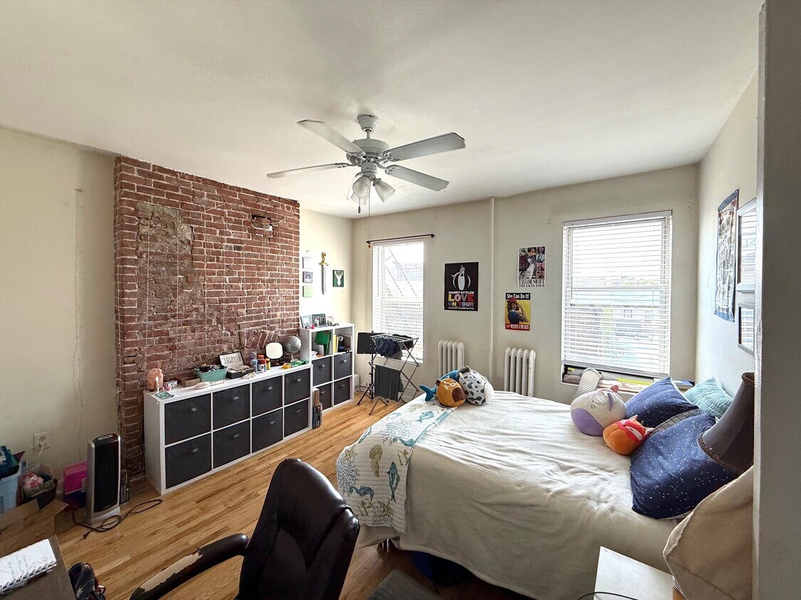 Foto principal - 102 Washington St