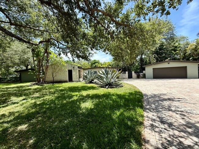 Building Photo - 7801 SW 128th St