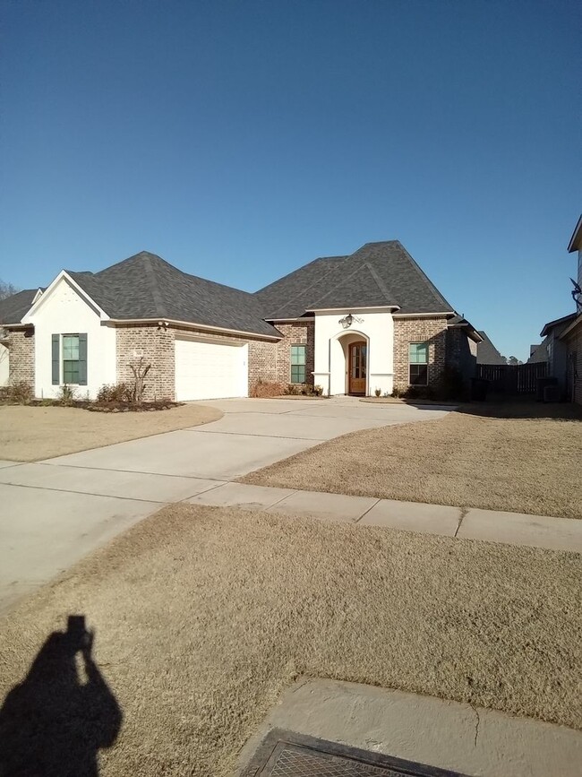 Building Photo - ***Belmere Subdivision****