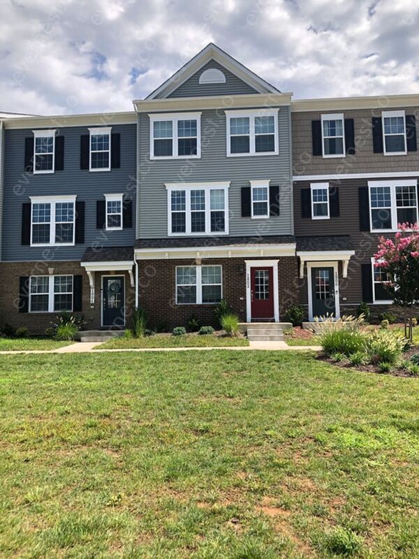 Foto principal - 1802 Sag Harbor Ln