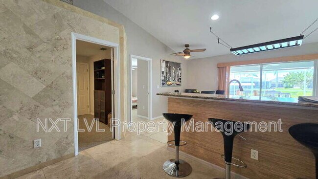 Building Photo - 4022 SW 12th Pl