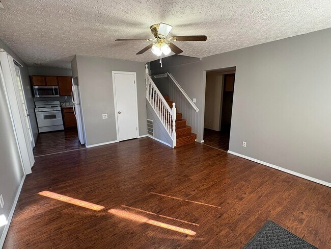 Foto del edificio - 506 John C Strange St