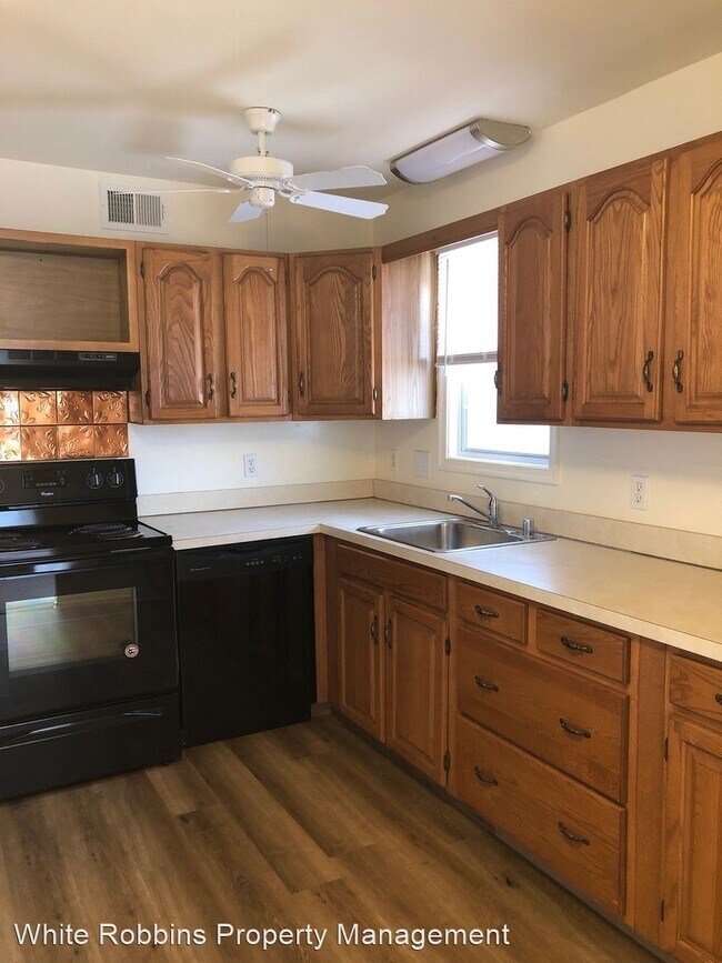 Building Photo - 3 br, 3.5 bath House - 830 Southwood Road