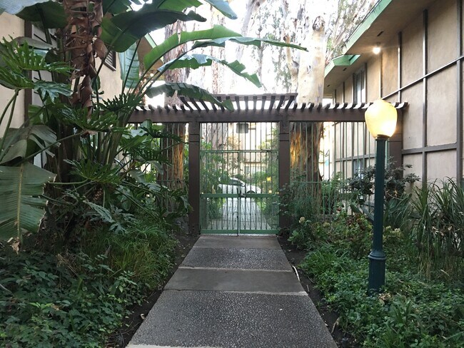 Foto del edificio - 1303 N Central Ave