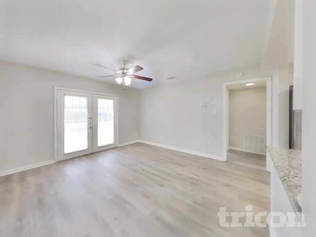 Building Photo - 9007 Gauguin Dr