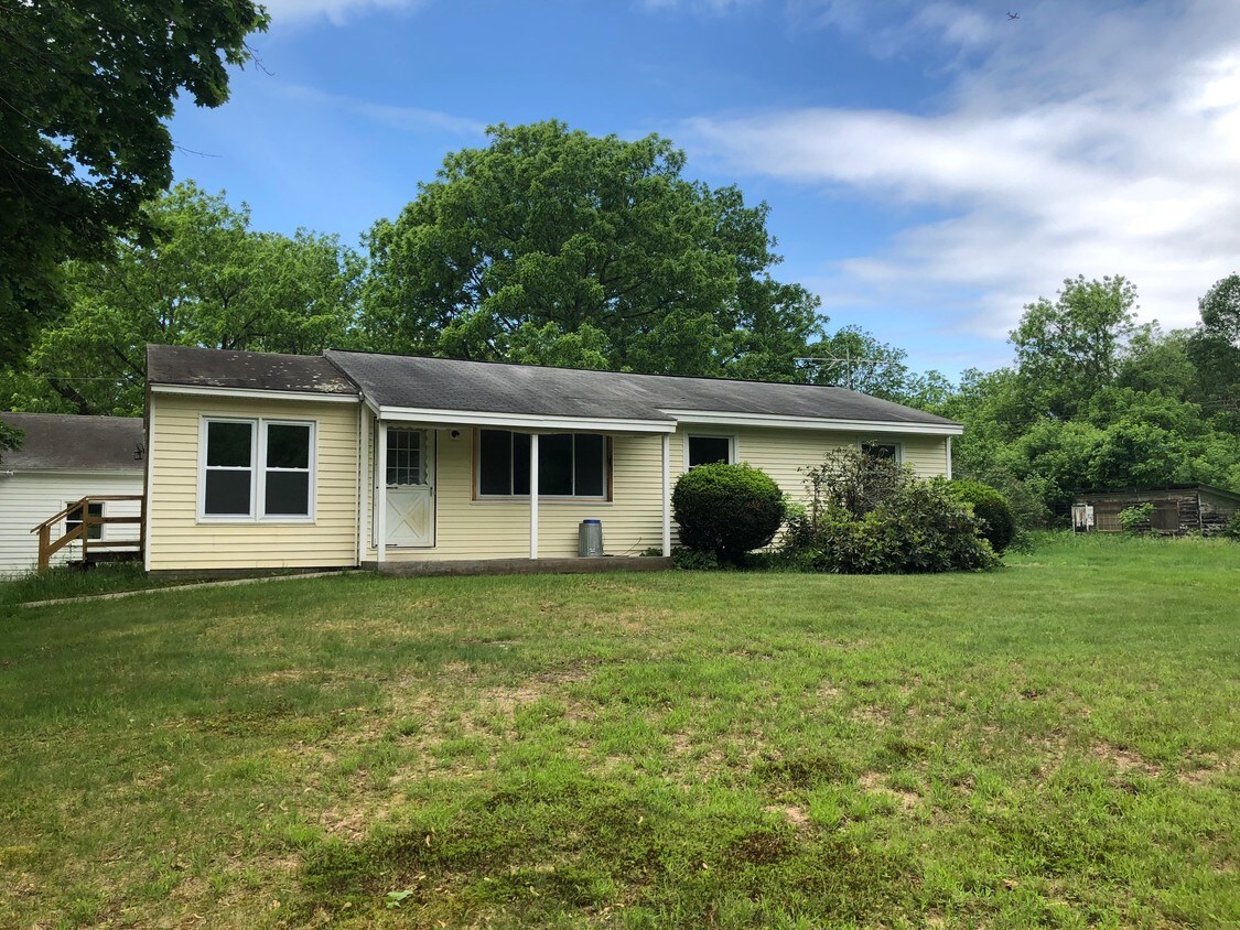 36 Henderson Way, Fort Edward, NY 12828 House Rental in Fort Edward