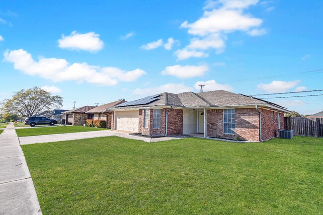 Building Photo - 2601 Fieldstone Dr