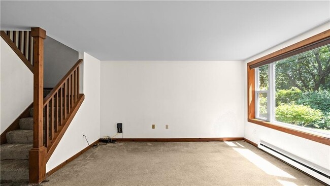 Building Photo - 78 Independence Ct
