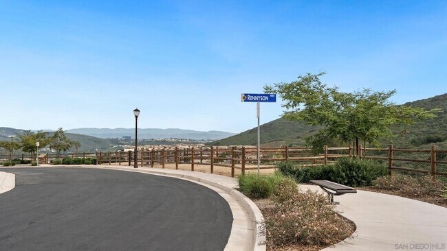 Foto del edificio - 15681 Rennyson Way