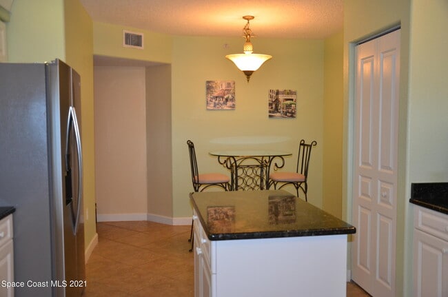 Building Photo - 2065 Jimmy Buffett Mem Hwy