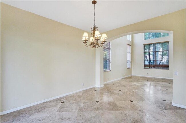 Building Photo - 1818 Victoria Pointe Cir