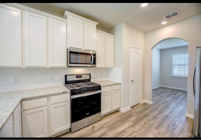 Building Photo - 1817 Liam Dr