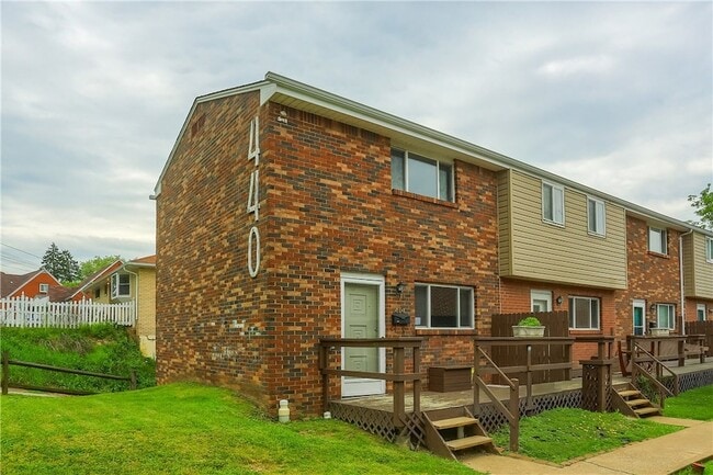 Photo - 440 Brierly Ln Townhome
