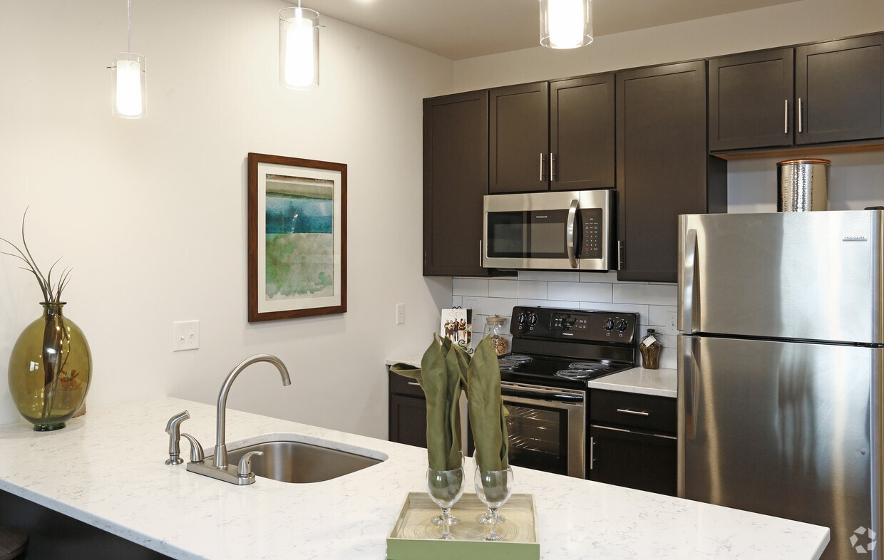 One41 Wellington Apartments 141 Wellington Pl Cincinnati, OH