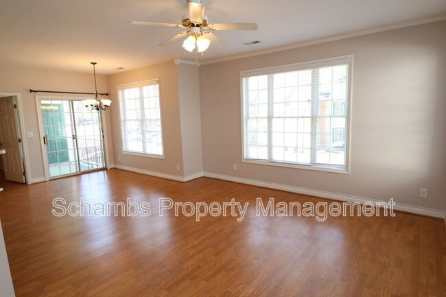 Building Photo - 2121 Kudrow Ln