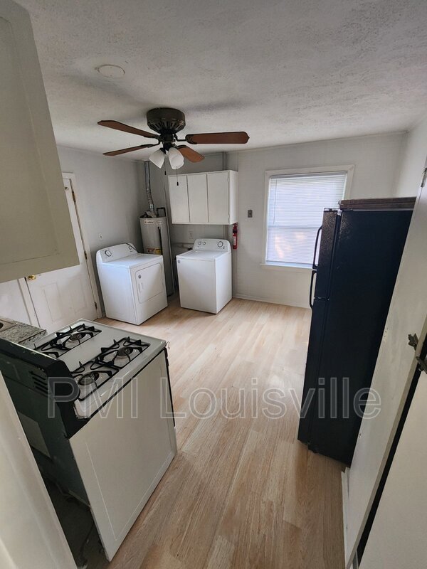 Foto del edificio - 3302 Powell Ave