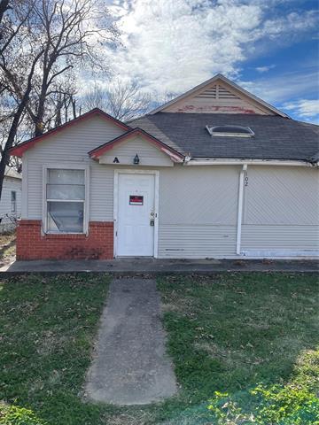 Primary Photo - 120 W Heron St