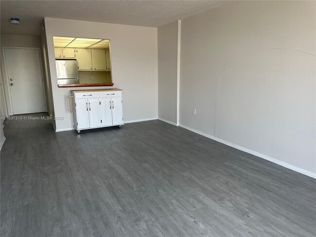 Foto del edificio - 16851 NE 23rd Ave