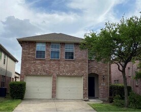 Building Photo - 10105 Placid Dr
