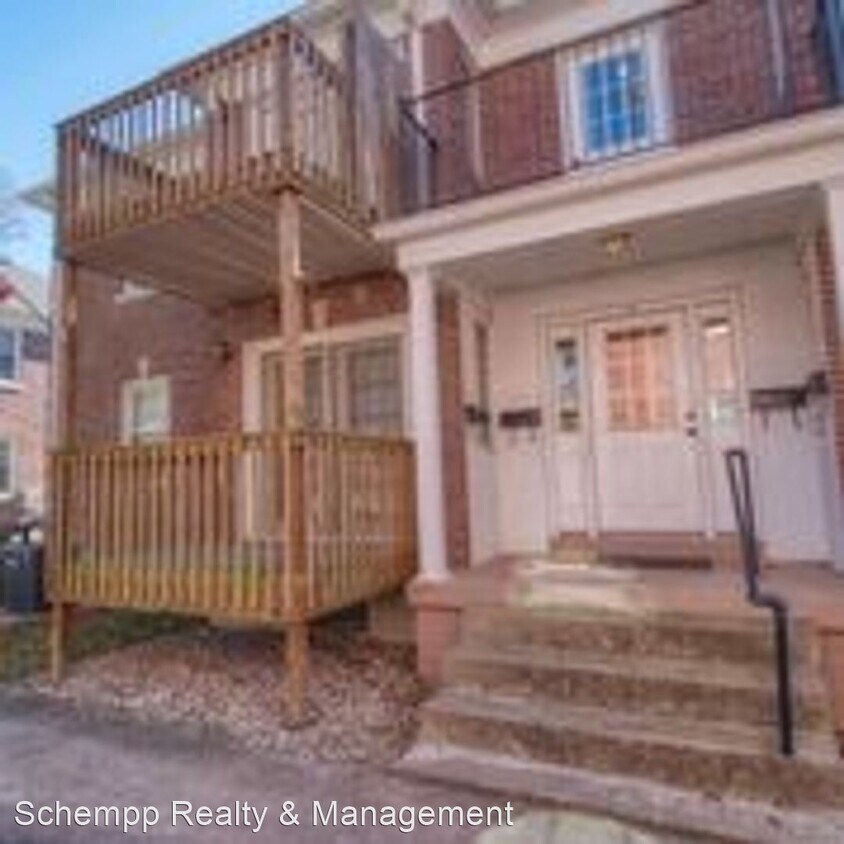 Primary Photo - 2 br, 1 bath House - 715 W. Woodlawn Ave #5