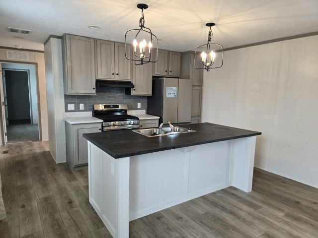 Building Photo - 9 Collingwood Dr