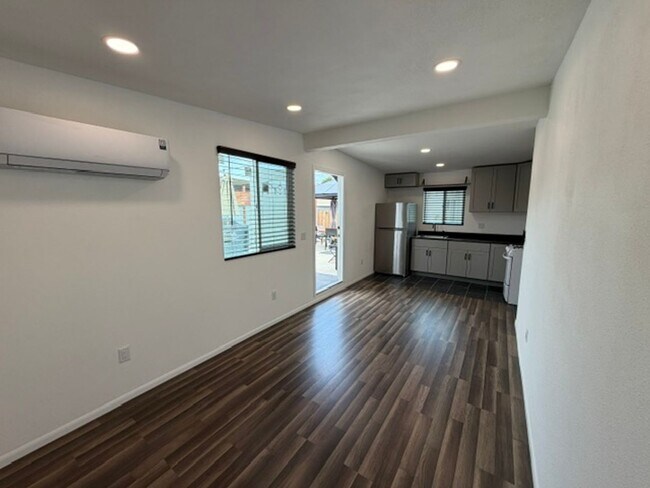 Foto del edificio - Brand New 1Bed/1Bath ADU