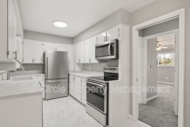 Foto del edificio - 1222 S 118th St